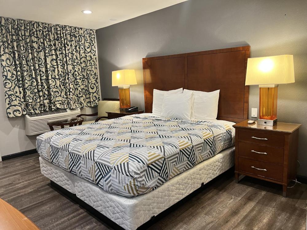Two-Bedroom Suite - Non-Smoking interior